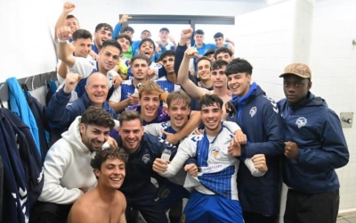 Alegria al vestuari del Centre d'Esports Sabadell 'B' després de la victòria contra el Valls (3-2) | cesabadell